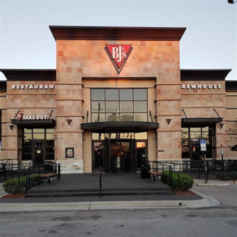 Bj restaurant and brewhouse - Meet at BJ's Restaurant & Brewhouse in El Paso, TX and enjoy our award winning craft beer, delicious pizza, pasta, steaks, appetizers, and more serving the entire El Paso, TX region. ... "Our BJ's Restaurant location has a large private dining room that seats up to 100 guests! Consider us for your party, corporate event or family reunion.